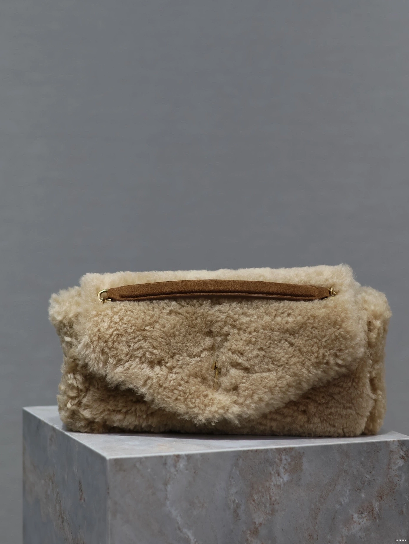 Rep ladies REP YSL SHEARLING CALYPSO IN 0823